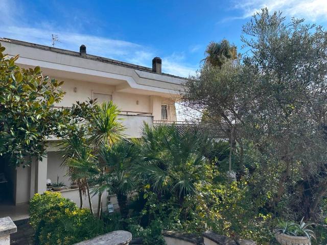 Villa Indipendente in vendita a Formia, Lazio