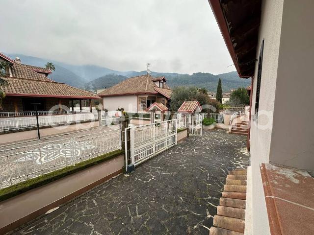Villa Indipendente in vendita a Formicola, Campania