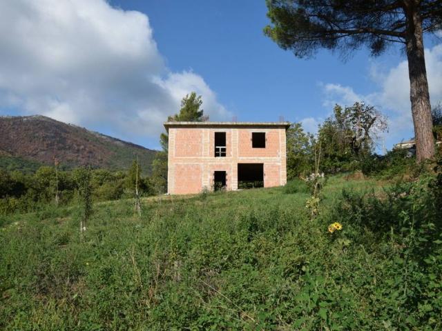 Villa Indipendente in vendita a Formicola, Campania