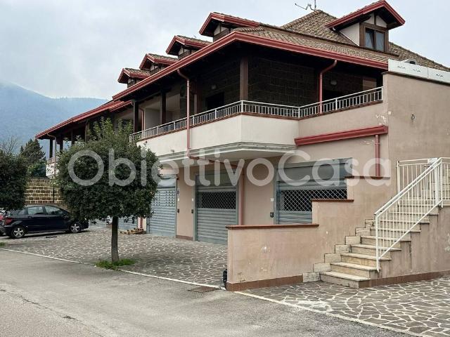 Villa Indipendente in vendita a Formicola, Campania