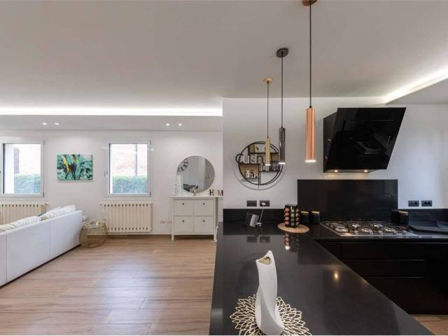 Villa Indipendente in vendita a Unione dei comuni del Distretto Ceramico, Formigine