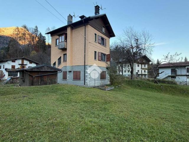 Villa Indipendente in vendita a Forni Di Sopra, Friuli-Venezia Giulia