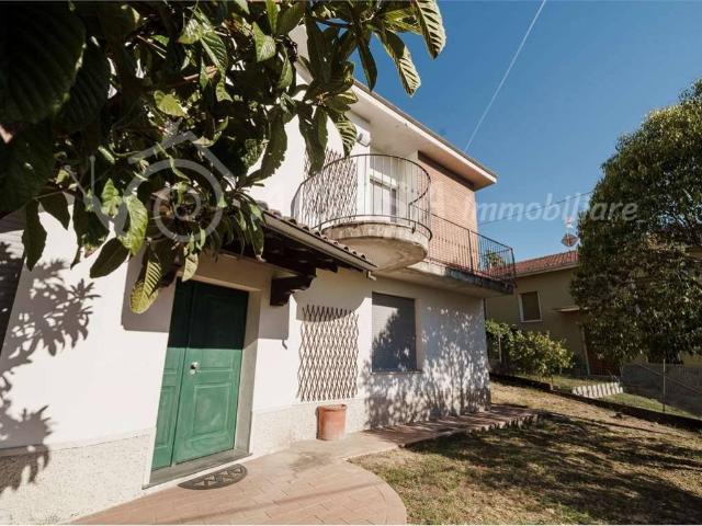 Villa Indipendente in vendita a Caselle, Fornovo di Taro