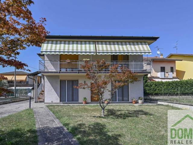 Villa Indipendente in vendita a Fornovo San Giovanni, Bergamo