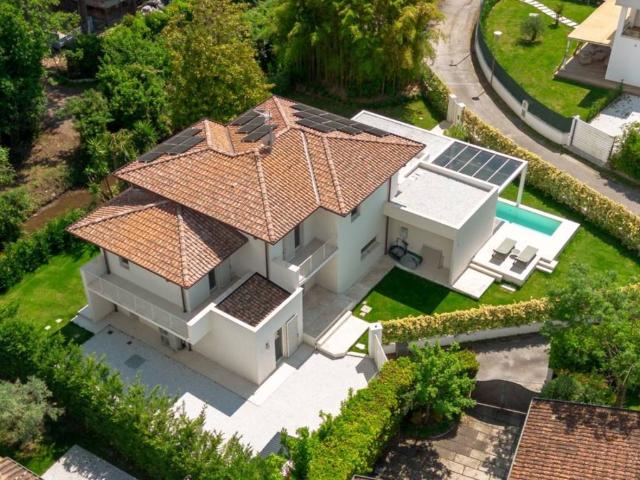 Villa Indipendente in vendita a Vaiana, Forte Dei Marmi