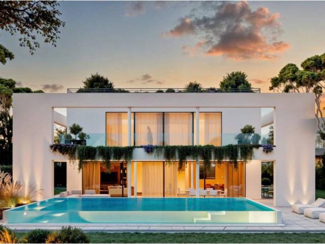 Villa Indipendente in vendita a Vittoria Apuana, Forte Dei Marmi
