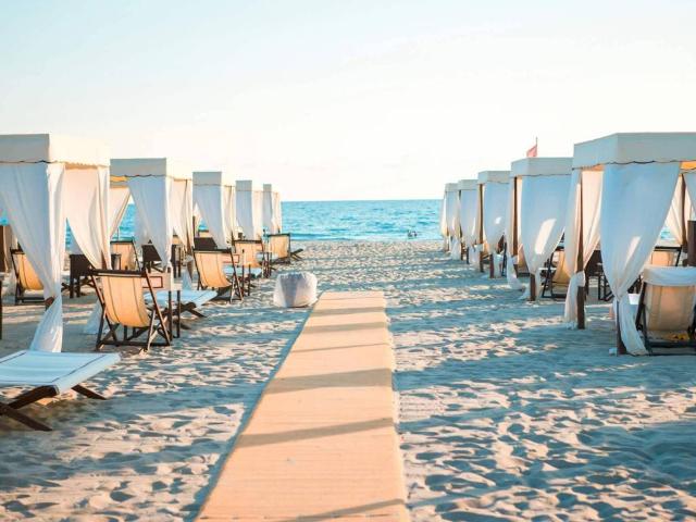 Villa Indipendente in vendita a Roma Imperiale, Forte Dei Marmi