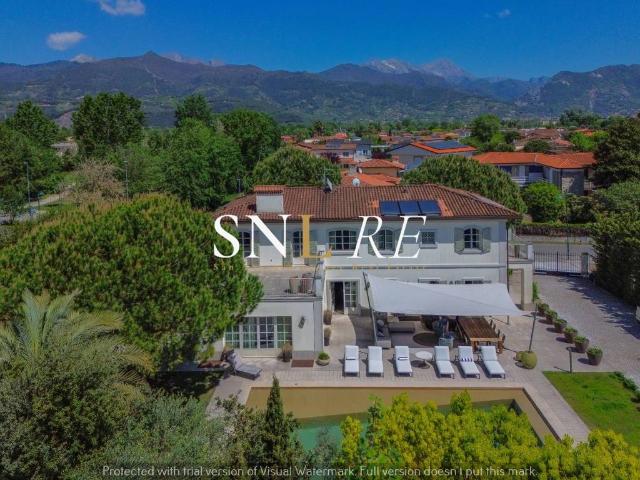 Villa Indipendente in vendita a Vittoria Apuana, Forte Dei Marmi