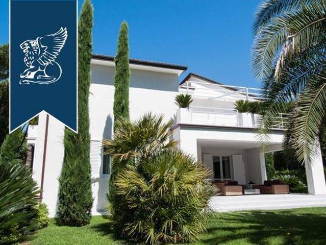 Villa Indipendente in vendita a Caranna, Forte Dei Marmi