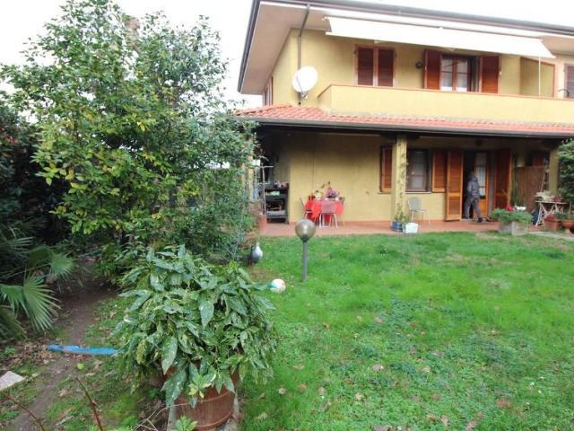 Villa Indipendente in vendita a Vaiana, Forte Dei Marmi