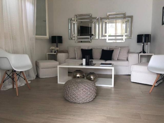 Villa Indipendente in vendita a Roma Imperiale, Forte Dei Marmi