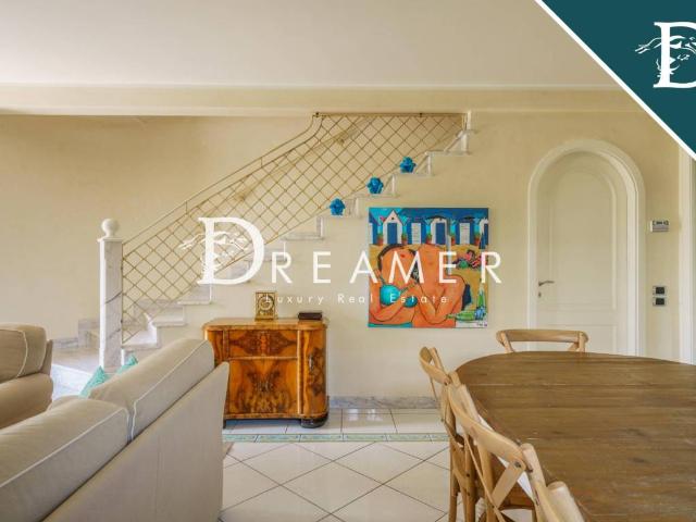Villa Indipendente in vendita a Vittoria Apuana, Forte Dei Marmi