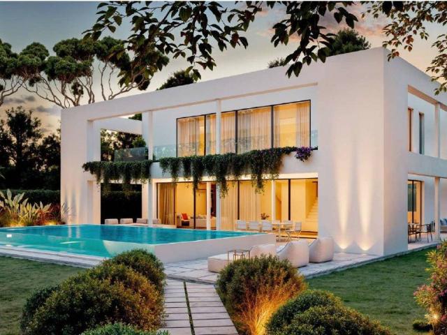 Villa Indipendente in vendita a Vittoria Apuana, Forte Dei Marmi