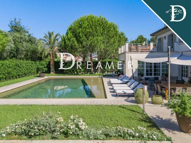 Villa Indipendente in vendita a Vittoria Apuana, Forte Dei Marmi