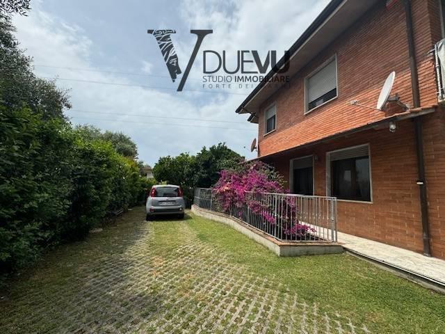 Villa Indipendente in vendita a Vaiana, Forte dei Marmi