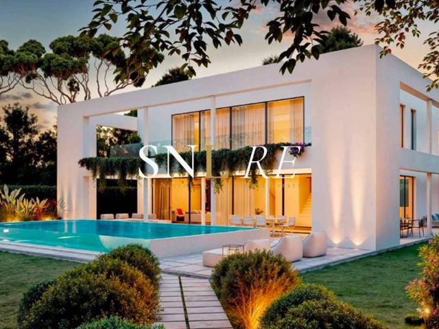 Villa Indipendente in vendita a Vittoria Apuana, Forte Dei Marmi