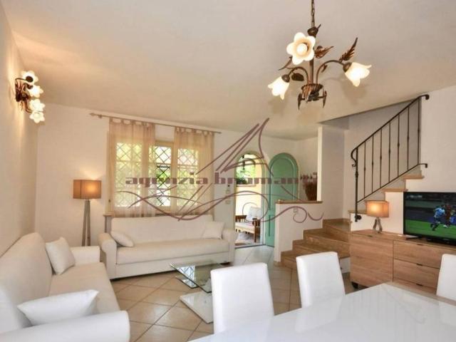 Villa Indipendente in vendita a Roma Imperiale, Forte Dei Marmi