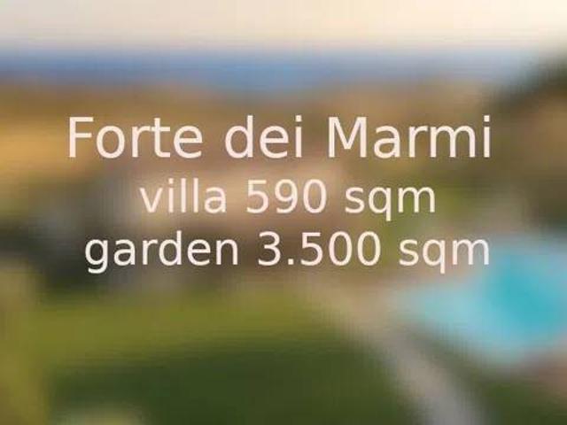 Villa Indipendente in vendita a Roma Imperiale, Forte Dei Marmi