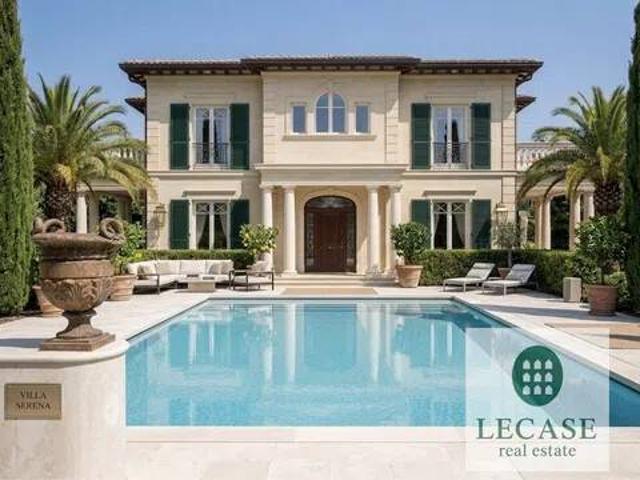 Villa Indipendente in vendita a Roma Imperiale, Forte Dei Marmi