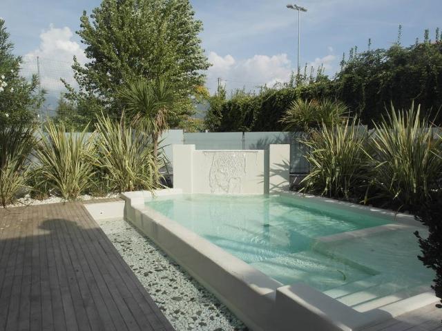 Villa Indipendente in vendita a Vittoria Apuana, Forte Dei Marmi