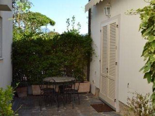 Villa Indipendente in vendita a Roma Imperiale, Forte Dei Marmi