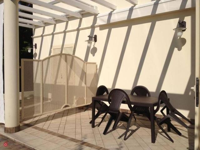 Villa Indipendente in vendita a Roma Imperiale, Forte Dei Marmi