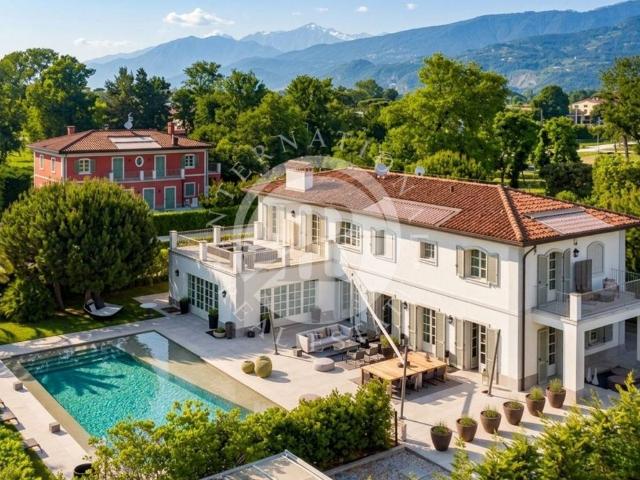 Villa Indipendente in vendita a Vittoria Apuana, Forte Dei Marmi