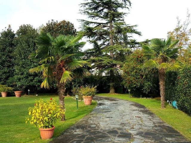 Villa Indipendente in vendita a Caranna, Forte Dei Marmi