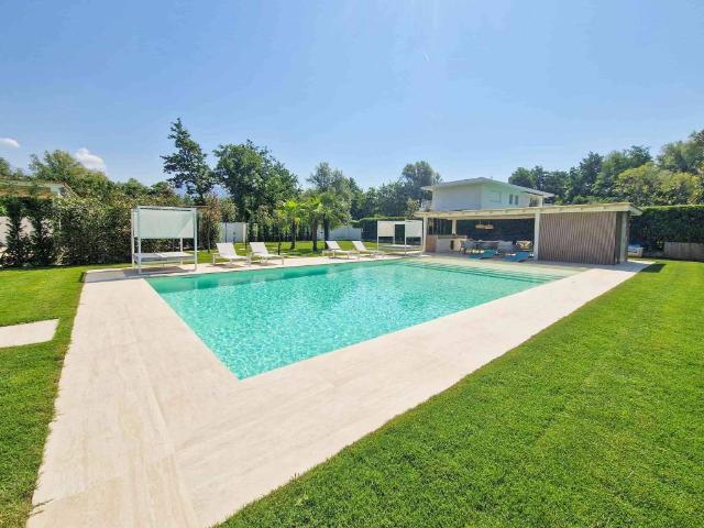 Villa Indipendente in vendita a Caranna, Forte Dei Marmi