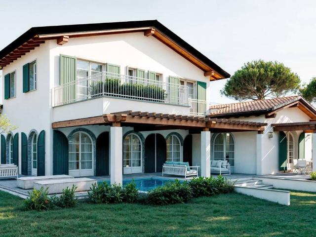 Villa Indipendente in vendita a Roma Imperiale, Forte Dei Marmi