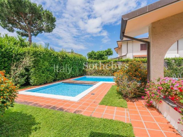 Villa Indipendente in vendita a Vaiana, Forte Dei Marmi