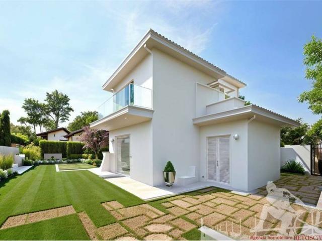 Villa Indipendente in vendita a Vittoria Apuana, Forte Dei Marmi