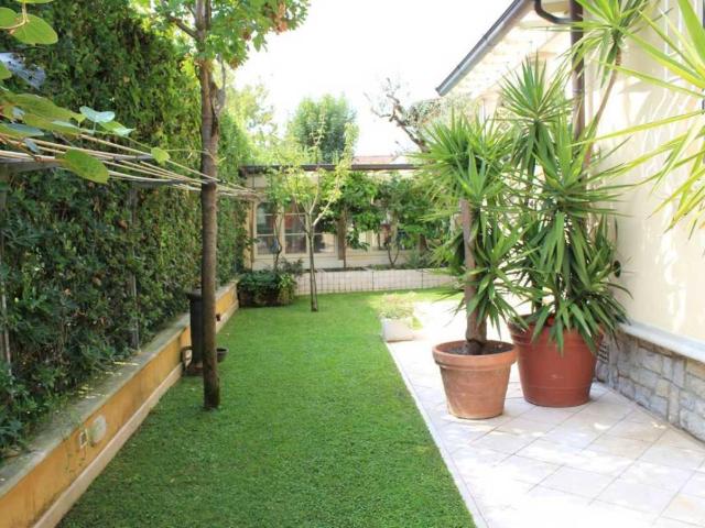 Villa Indipendente in vendita a Caranna, Forte Dei Marmi