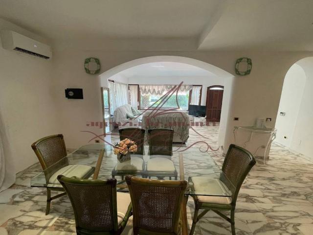 Villa Indipendente in vendita a Vittoria Apuana, Forte Dei Marmi