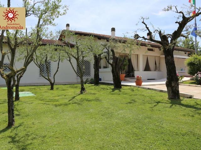 Villa Indipendente in vendita a Vaiana, Forte Dei Marmi