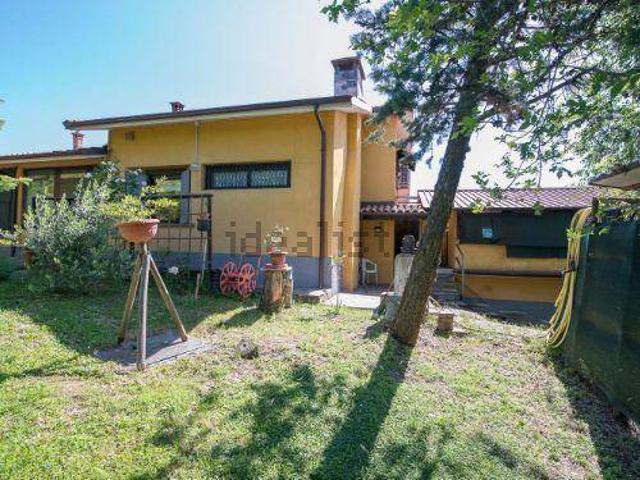 Villa Indipendente in vendita a Fortunago, Lombardia