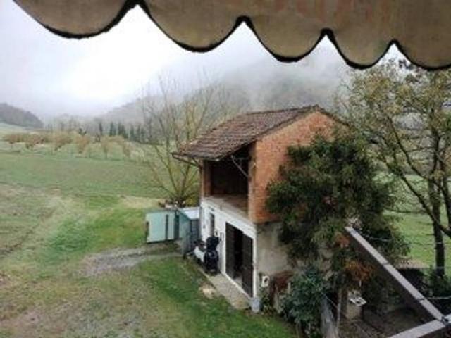 Villa Indipendente in vendita a Fortunago, Lombardia