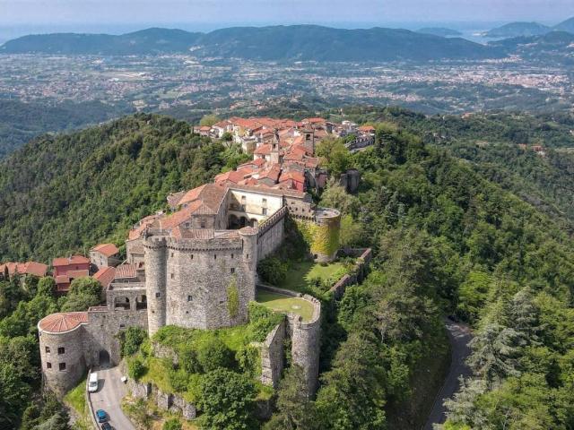 Villa Indipendente in vendita a Monte Carboli, Fosdinovo