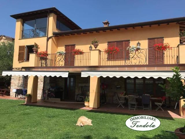 Villa Indipendente in vendita a Unione di comuni Montana Lunigiana, Fosdinovo