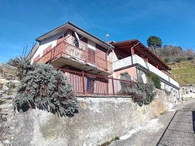 Villa Indipendente in vendita a Unione di comuni Montana Lunigiana, Fosdinovo