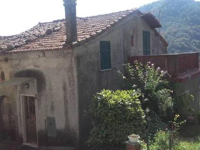 Villa Indipendente in vendita a Unione di comuni Montana Lunigiana, Fosdinovo