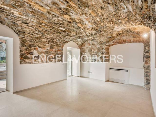 Villa Indipendente in vendita a Unione di comuni Montana Lunigiana, Fosdinovo