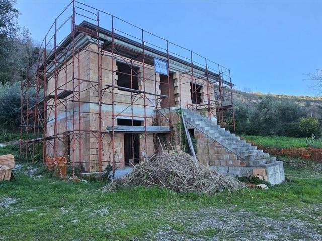 Villa Indipendente in vendita a Fossacesia, Abruzzo