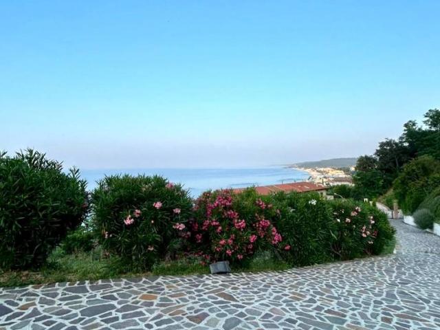 Villa Indipendente in vendita a San Giovanni in Venere, Fossacesia