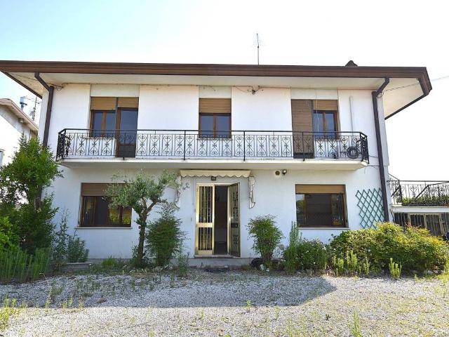Villa Indipendente in vendita a Fossalta Di Piave, Veneto