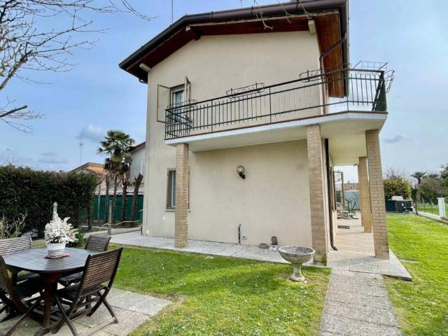 Villa Indipendente in vendita a Fossalta, Veneto