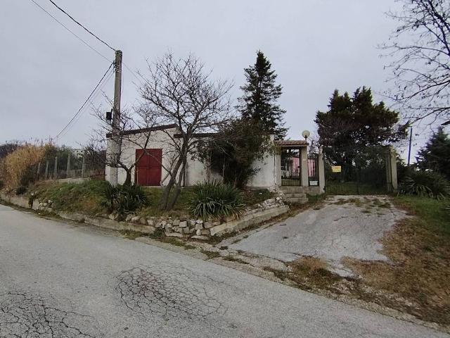 Villa Indipendente in vendita a Fossalto, Molise