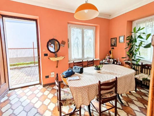 Villa Indipendente in vendita a Fossano, Cuneo