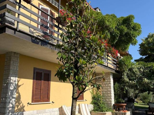 Villa Indipendente in vendita a Fossato Di Vico, Umbria