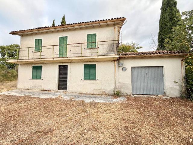 Villa Indipendente in vendita a Fossato Di Vico, Umbria